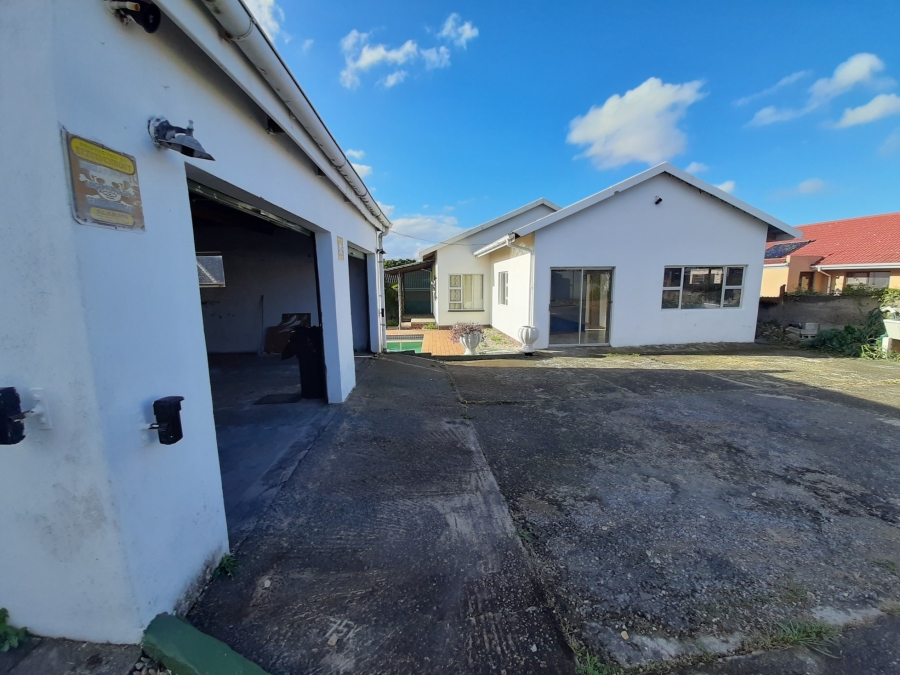 3 Bedroom Property for Sale in Cambridge West Eastern Cape